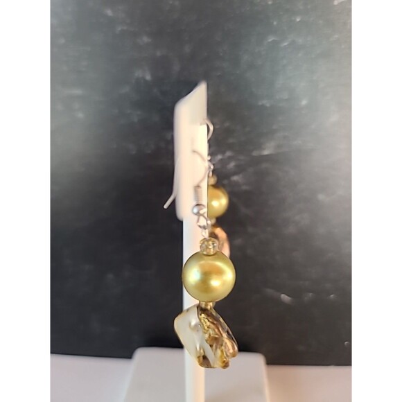 Green And Tan Beaded Shell Dangling Earrings Vintage Costume Jewelry - Picture 5 of 10